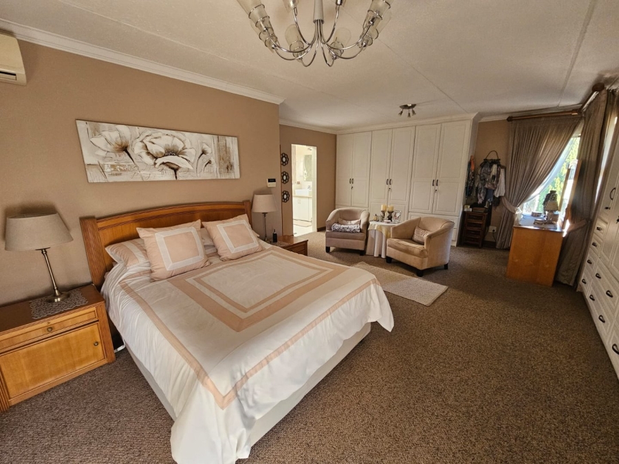 5 Bedroom Property for Sale in Vaalpark Free State